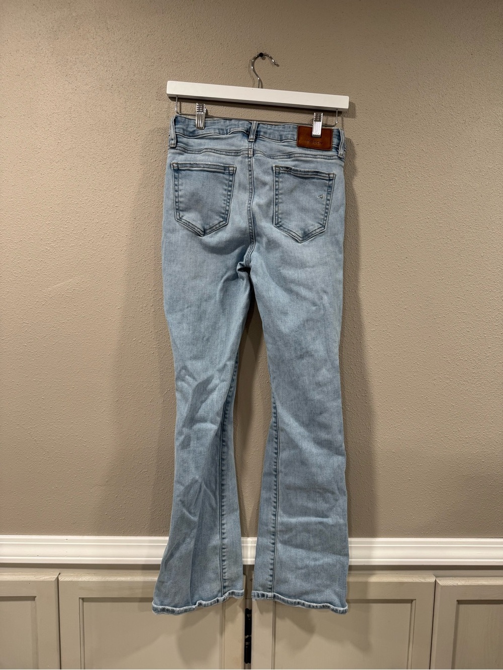 Hidden Flared Jeans - Picture 4 of 7